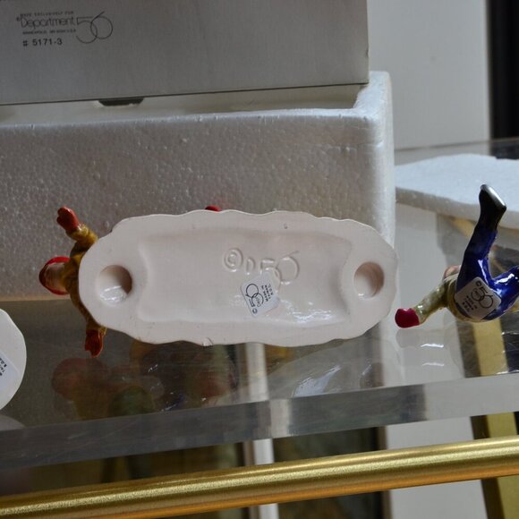 Dept 56 Department 56 Crack The Whip Skaters (set of 3)The Original Snow Village - Picture 6 of 9